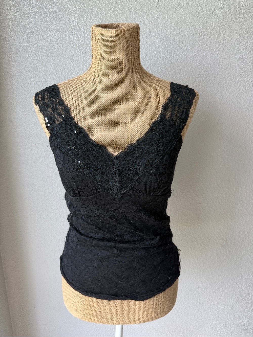 a'gaci Black Lace V-Neck Sequin Tank